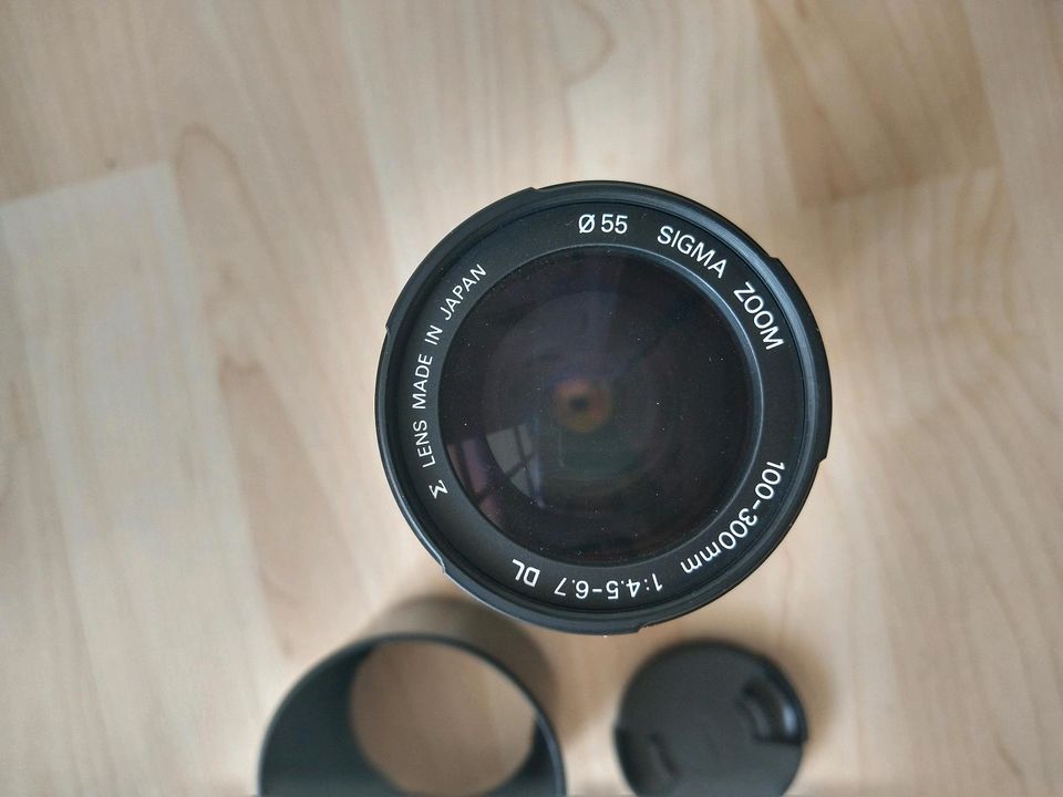 Sigma 100-300mm 1:4.5-6.7 DL Zoom objektiv in Chemnitz