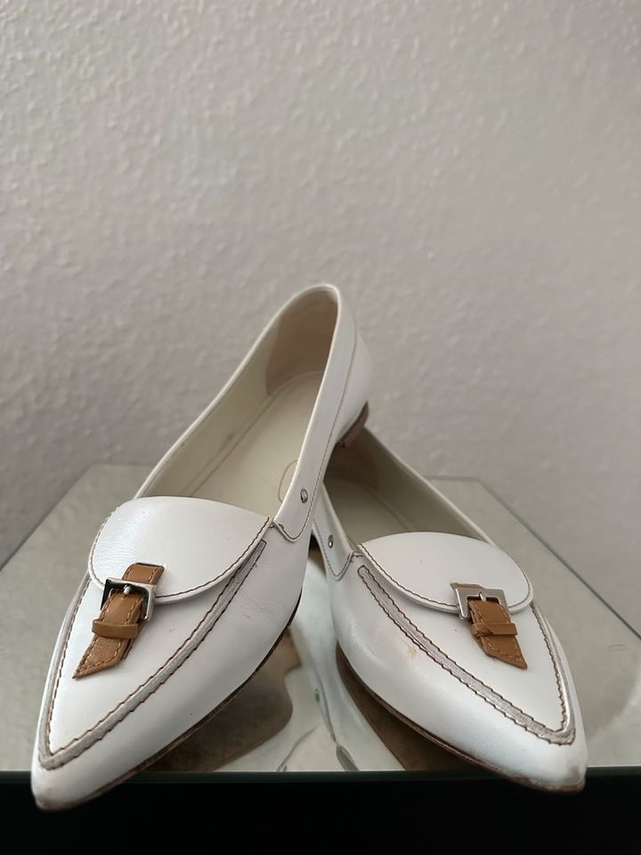 Tods Tod‘s Schuhe Loafers Ballerinas Weiß Beige 39 in Hannover