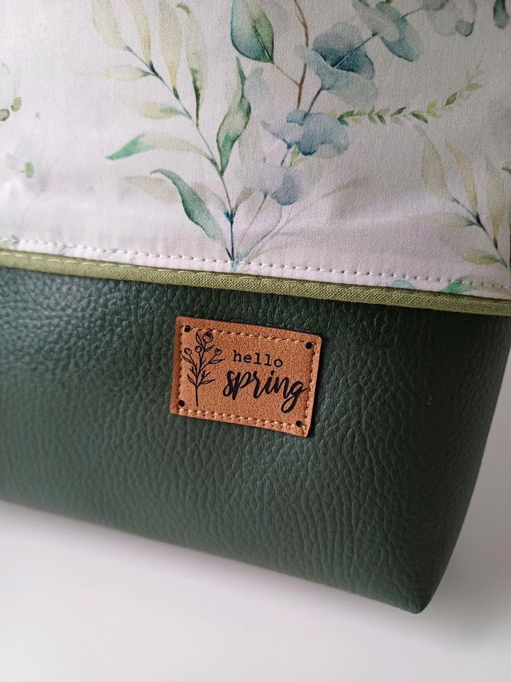 Räuberlii Handmade Kosmetiktasche Kulturbeutel Wetbag Frühling in Wuppertal