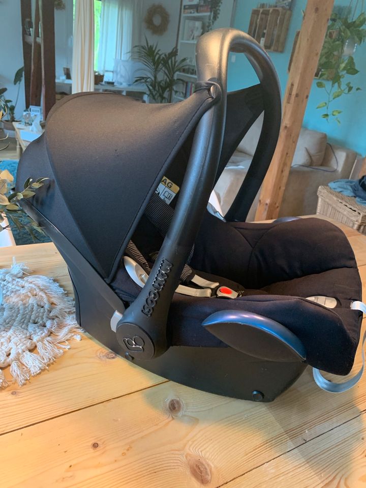 Maxi Cosi  Cabrio Fix mit Easy Fix Base / Isofix Station in Wuppertal