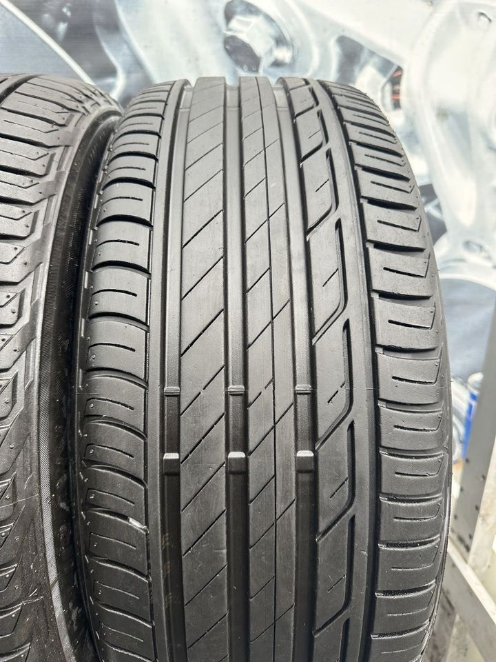 2 x 215 50 R18 92W Bridgestone Sommerreifen 8mm DOT1223 in Bonn