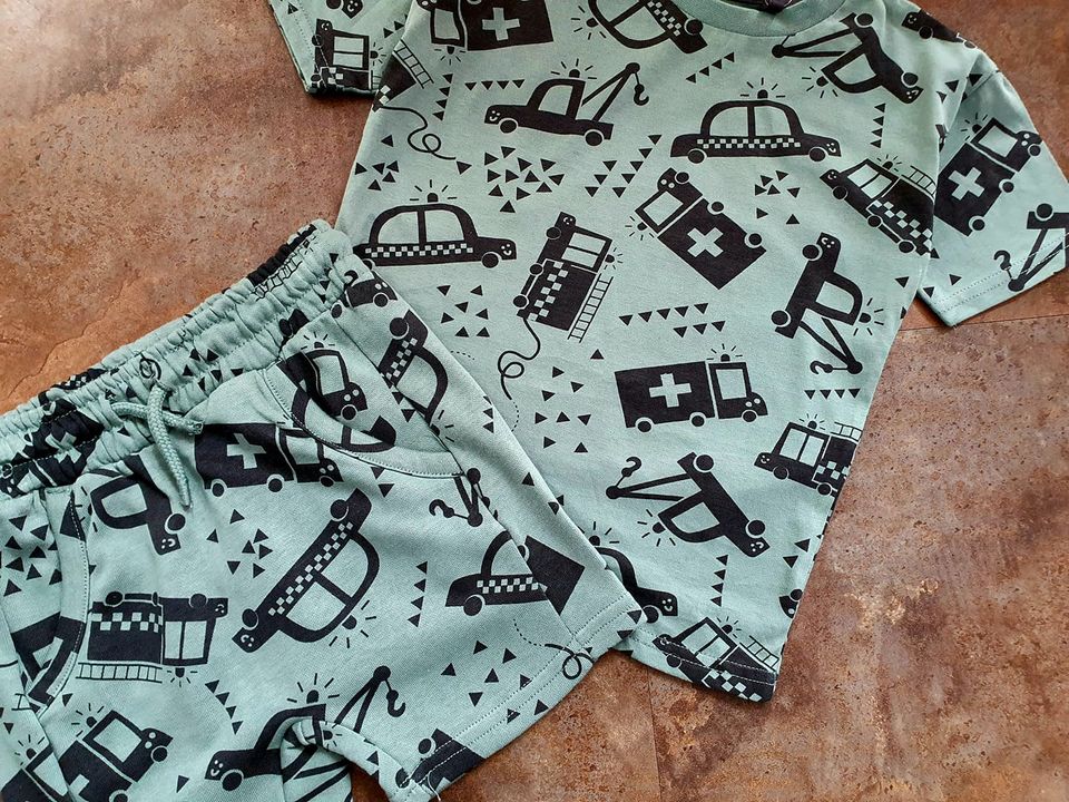 George Set T-Shirt Shorts Bermuda mint neu 3-4/98-104 littlebee in München