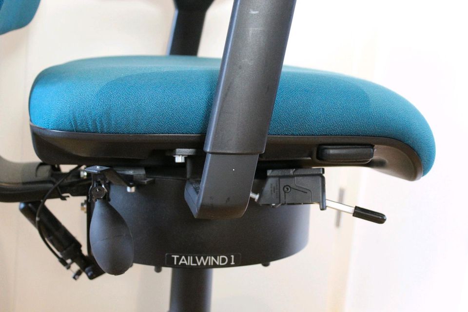 Pending Tailwind ergonomischer Bürostuhl, wie Haider Bioswing 360 in Berlin