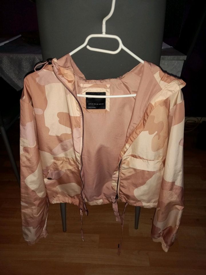 Original Bershka Camouflage Jacke in Berlin