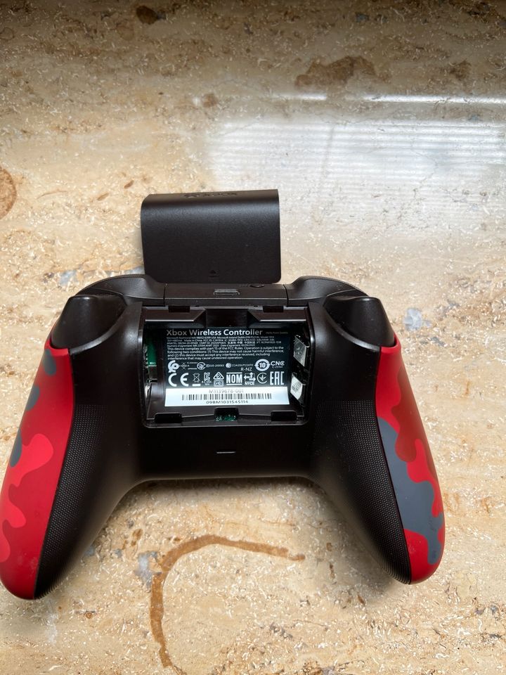 Xbox Series X Controller in Kleinmachnow