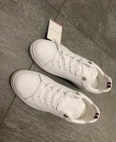 Sneaker Sportschuhe Damen 39 weiß Tommy Hilfiger NEU Brandenburg - Falkensee Vorschau