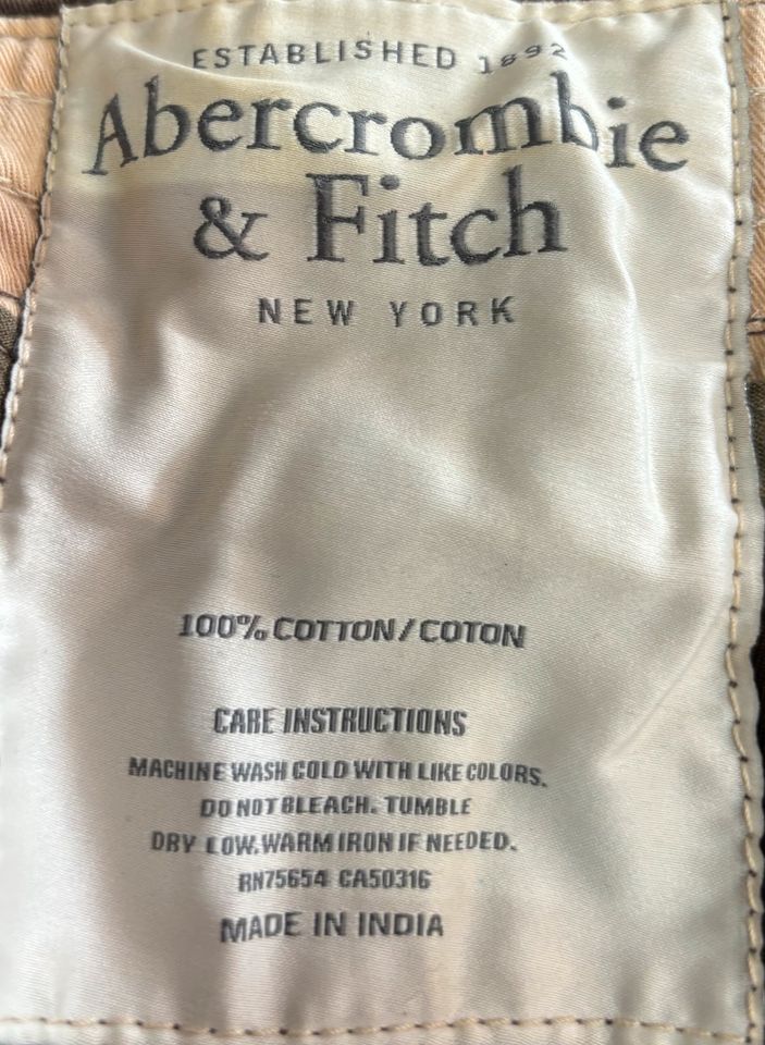 Abercrombie &Fitch Cargo kurze Hose aus USA Vintage in Bad Griesbach im Rottal