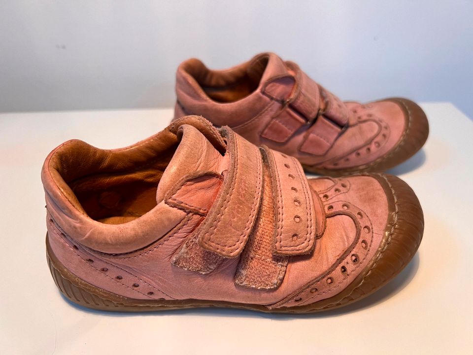 Pom Pom Halbschuhe rosé rosa 28 Kinderschuhe NP: 79,99€ in Hamburg