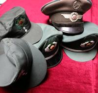 5 Schirmmützen  Polizei Armee DDR? Sachsen - Rabenau Vorschau