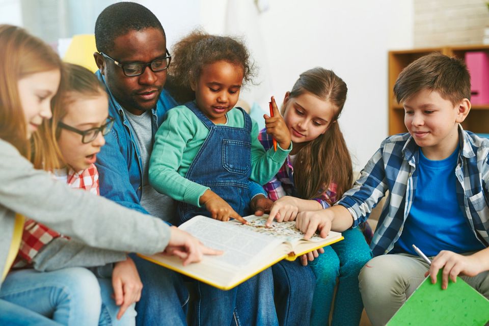 Ausbildung zum Erzieherhelfer - START: 05.09.2024 ☑️ in Berlin