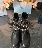Zara Stiefel Gr. 38 schwarz mit Perlen Nordrhein-Westfalen - Euskirchen Vorschau
