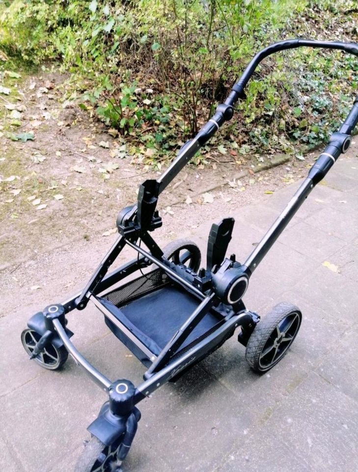 Kinderwagen und Buggy mit Zubehör in Dresden