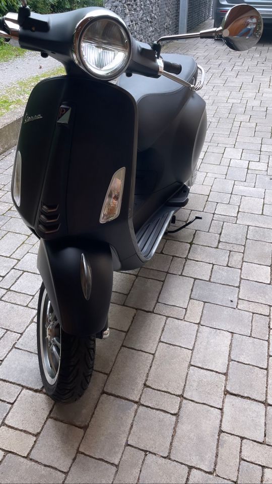 Vespa Prima 50 s matt Schwarz Wie Neu !!! in Korbach