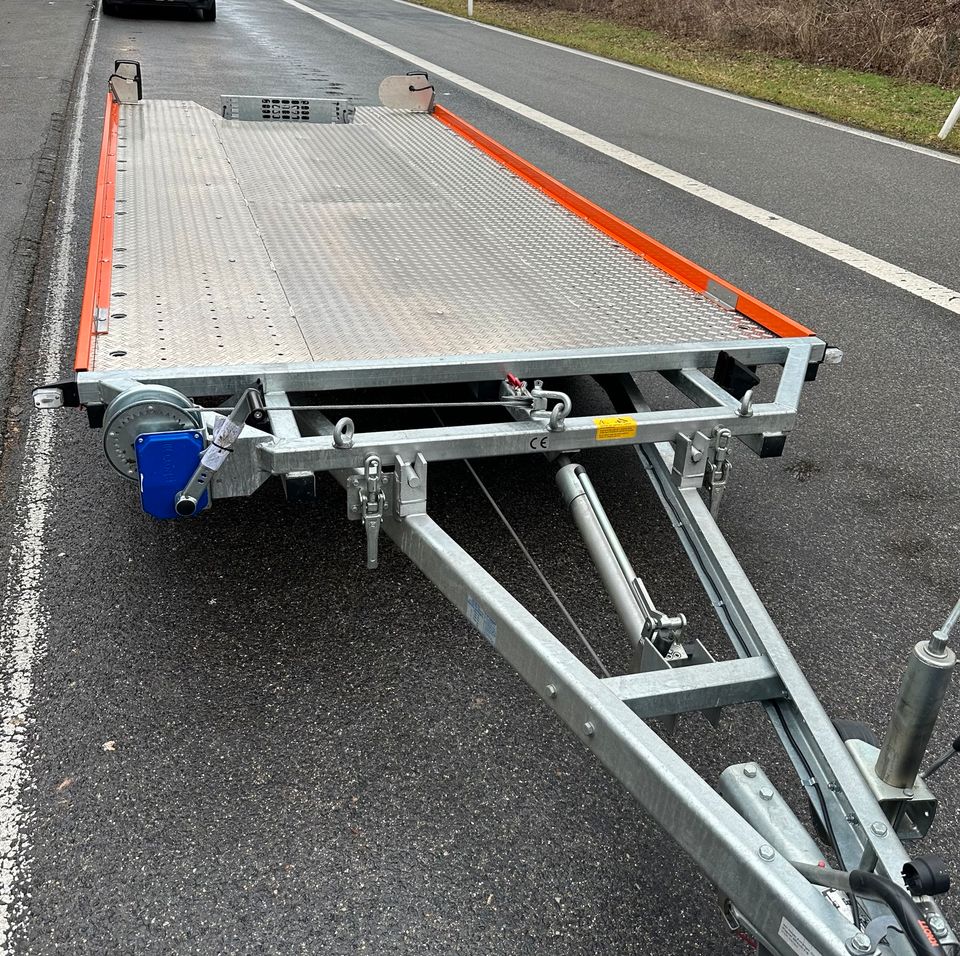 Autotransportanhänger / Tieflader / Trailer / Mieten / Ausleihen in Hofheim Unterfr.