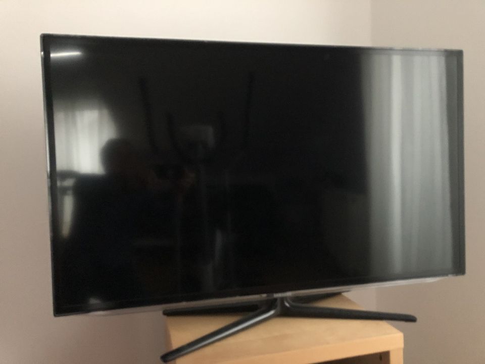 Samsung Smart TV slim LED 46 3D !! in Standenbühl