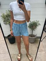 Denim Shorts Esmara Gr. 38 Kurze Hose Jeansoptik Nordrhein-Westfalen - Enger Vorschau