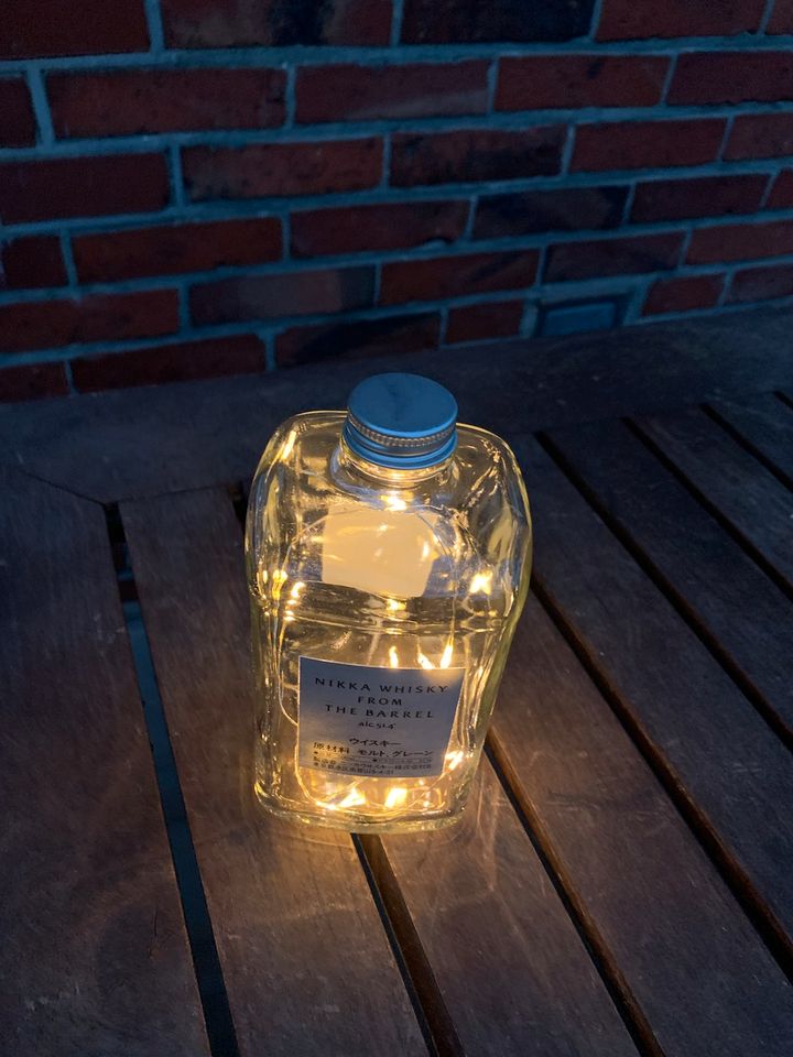 Whisky Flaschenleuchte Lampe LED -upcycling- Deko Balkon Terrasse in Bad Bentheim