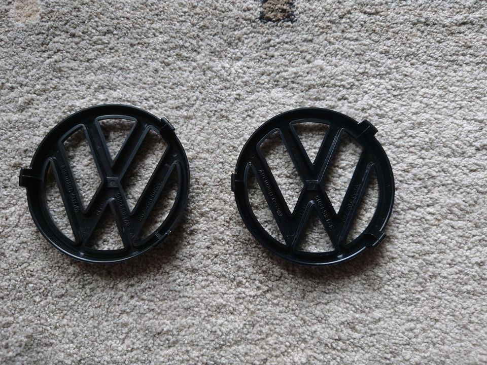 2 x VW Emblem / Logo Golf 1 T3 Original in Leipzig