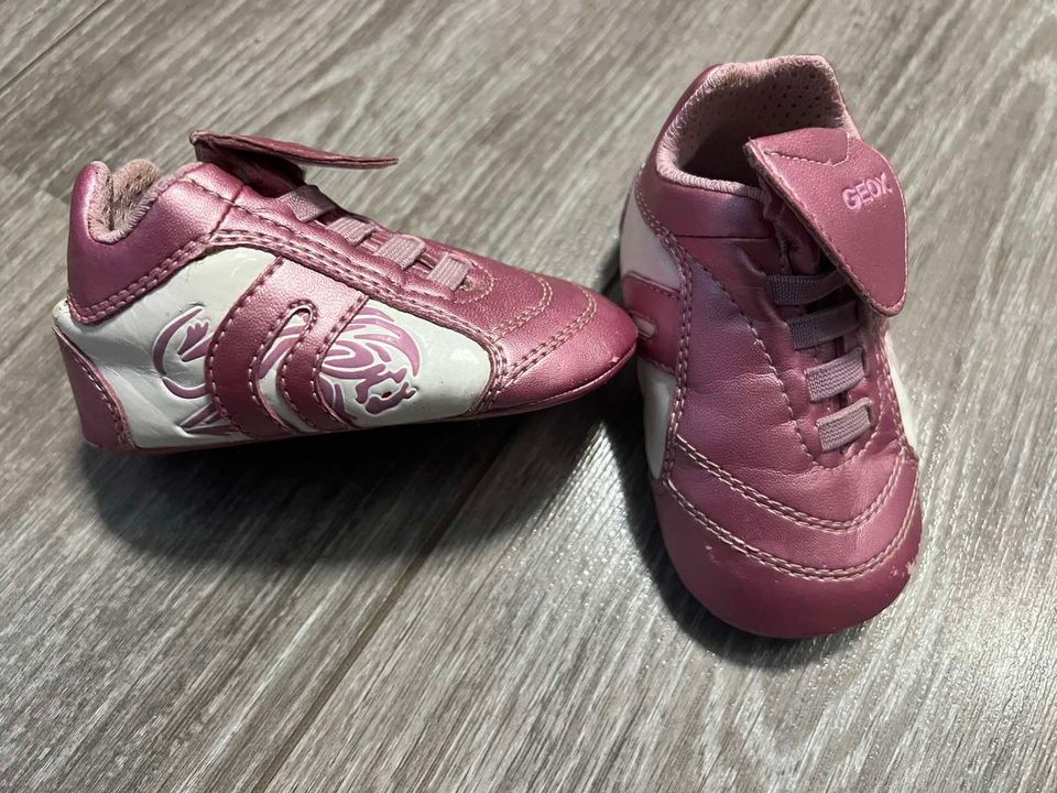 GEOX Lauflernschuhe Schuhe Sneakers Gr 18 rosa Baby atmungsaktiv in München