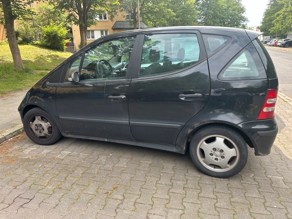 Mercedes A160 in Nürnberg (Mittelfr)