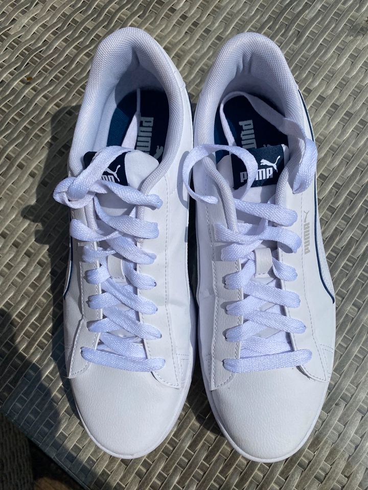 Puma Herren Sneakers weis mit blau in Jemgum