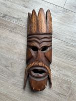 Holzmaske mit Schnitzerei Niedersachsen - Riede Vorschau