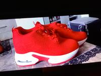 Sneaker rot und schwarz 35 Nordrhein-Westfalen - Kerpen Vorschau