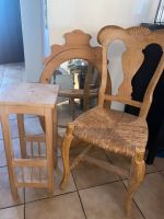 Stuhl, Spiegel, und Tisch zusammen 5€ Hessen - Neu-Isenburg Vorschau