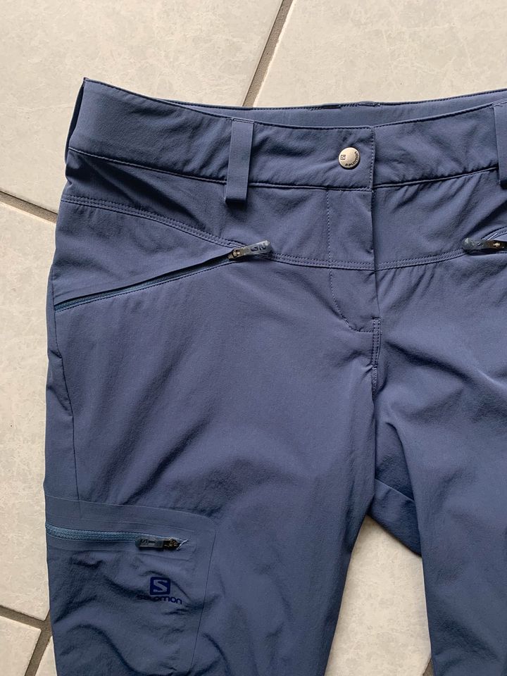 Salomon Wayfarer Capri Trekking Wander Hose 38/M blau Shorts in Merzig