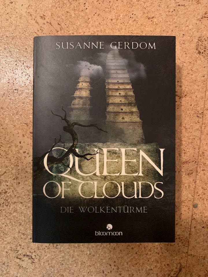 Queen of Clouds Die Wolkentürme Susanne Gerdom in Leipzig