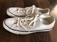 Converse Chucks Sneaker low weiß Pearl Finish 39 NEU Bayern - Miesbach Vorschau