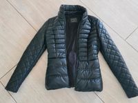 Guess Damenjacke Übergangsjacke Lederoptik schwarz XS Bayern - Gersthofen Vorschau