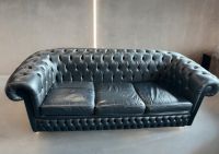 Vintage 3er Chesterfield Ledersofa 220cm opt. 3-1-1 Düsseldorf - Golzheim Vorschau