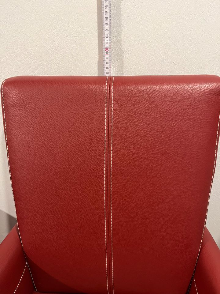 Zwei hochwertige Ledersessel - echtleder - rot - Sessel in Hürup