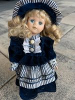Puppe alt blaues Kleid mit Hut Rheinland-Pfalz - Glan-Münchweiler Vorschau