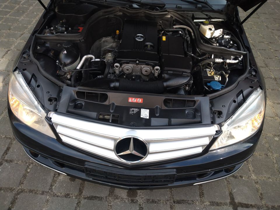 Mercedes-Benz C 180 C -Klasse C 180 T Kompressor Aut+Navi+PDC+SHZ in Berlin