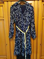 NEU Blusenkleid mit Gürtel u Gänseblümchen, Zero, Gr. M Brandenburg - Cottbus Vorschau