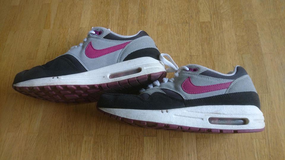 Nike WMNS Air Max 1 in schwarz grau magenta, UK5, 38,5 in München