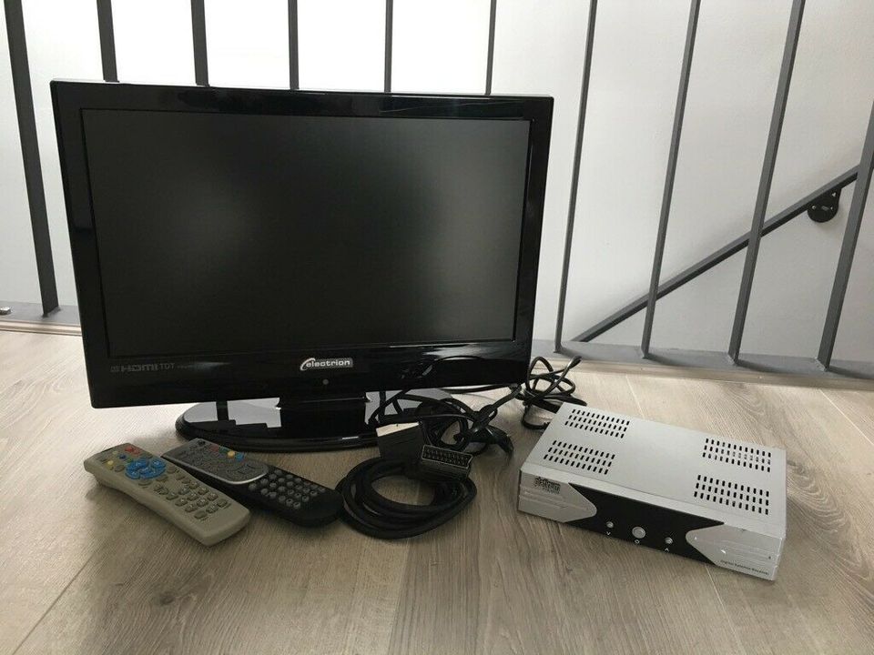 Kleiner Kinder Fernseher inkl. DVD Player und Receiver 58 Zoll TV in Kastellaun