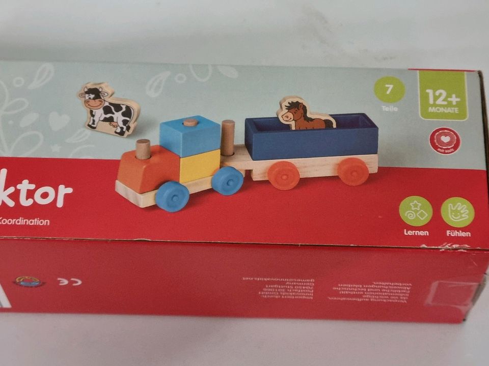 Playland Holz-Traktor (7-teilig) NEU in Eltmann