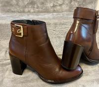 TOMMY HILFIGER SCHUHE 38 boots Vintage Absatz y2k braun winter th Baden-Württemberg - Aichtal Vorschau