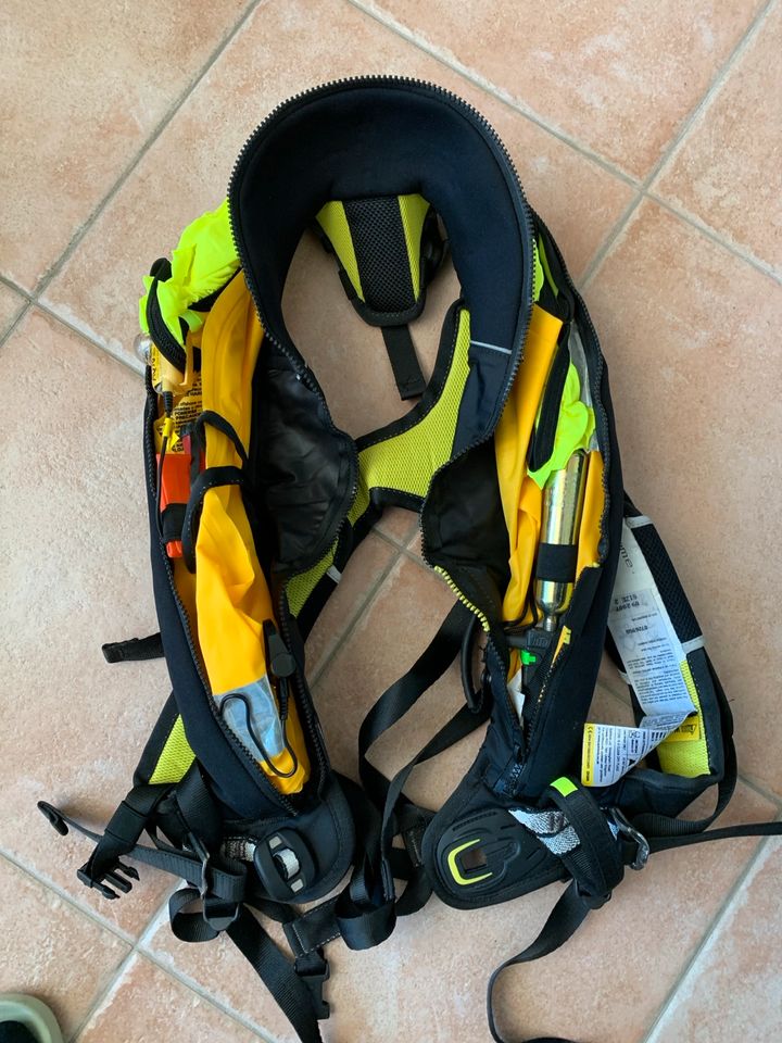 Spinlock lifejacket 150N in Braunschweig