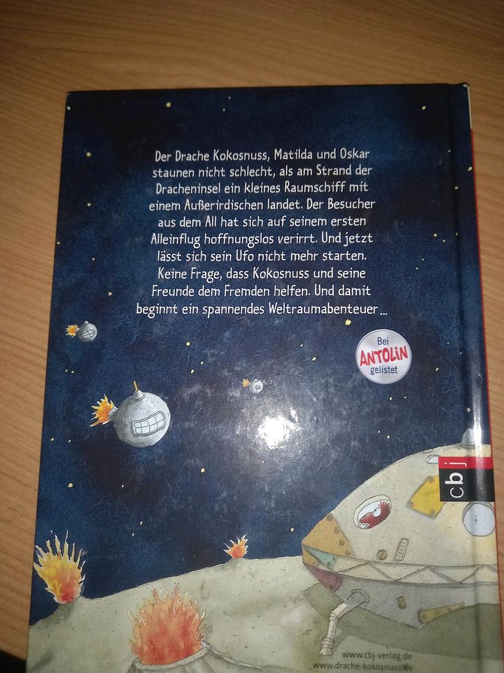 Gebundenes Buch "kleine Drache Kokosnuss im Weltraum" in Hambühren