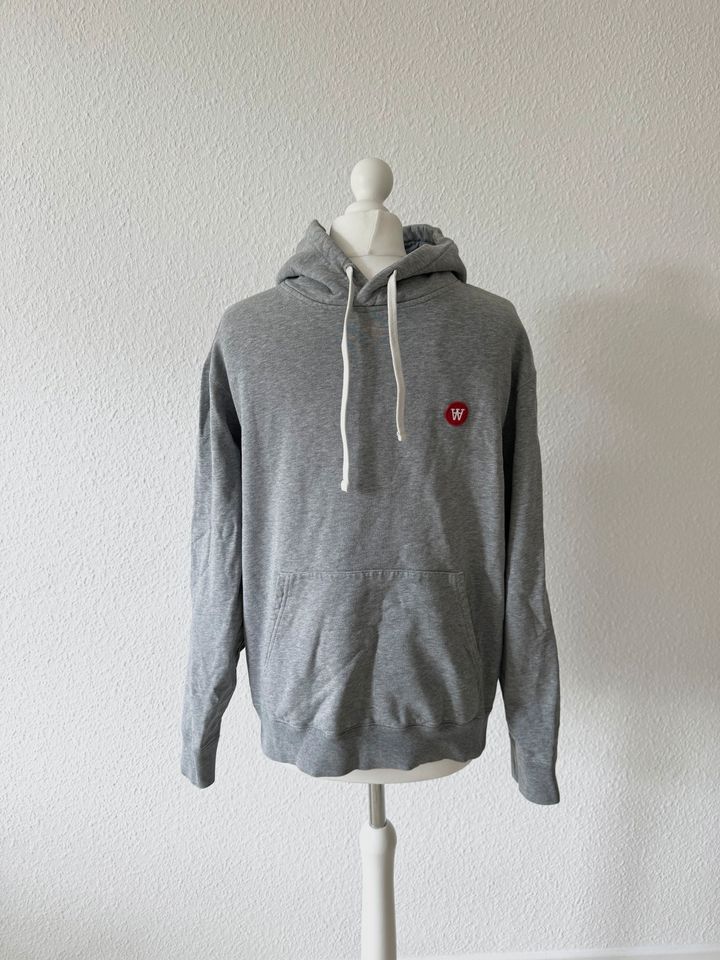 Wood Wood Ian Hoodie Grau mit Logo in Hannover