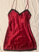 Rotes Satin Nachthemd Nachtkleid mit schwarzer Spitze Berlin - Biesdorf Vorschau