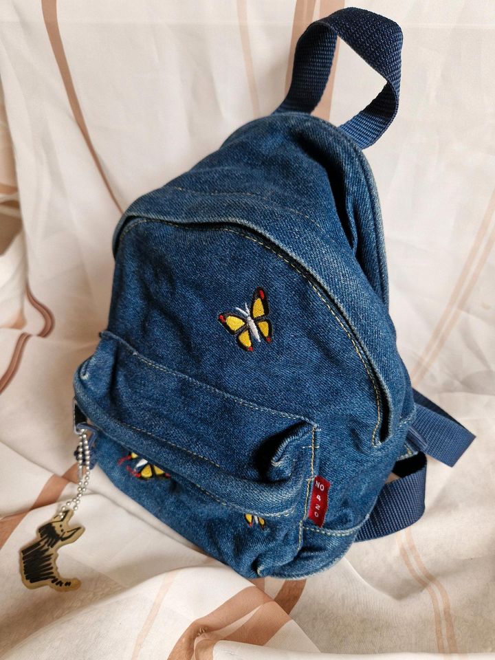 Kinder Rucksack / kleiner Rucksack aus Jeans mit Schmetterlingen in Schnaittach