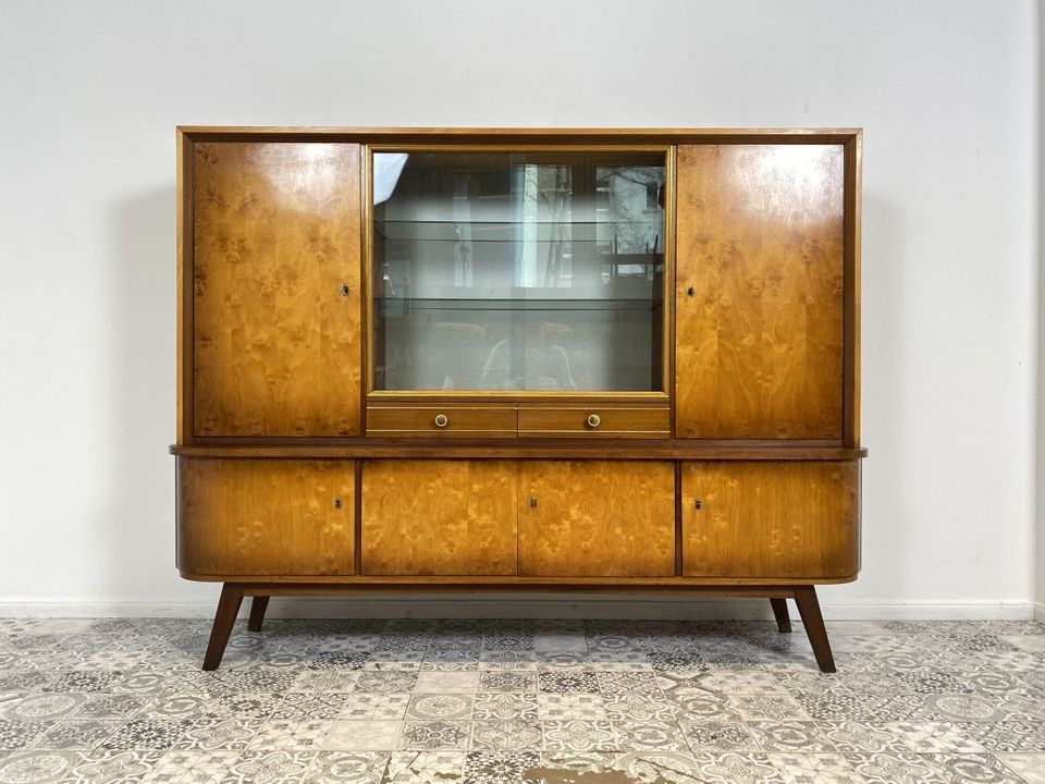 WMK Zeitlos schöner und gut erhaltener Mid-Century Wohnzimmerschrank von PGH Zeulenroda in Mahagoni & Birke # Schrank Vitrine Highboard Schrankwand Vitrinenschrank Sideboard DDR 50er 60er Vintage in Berlin