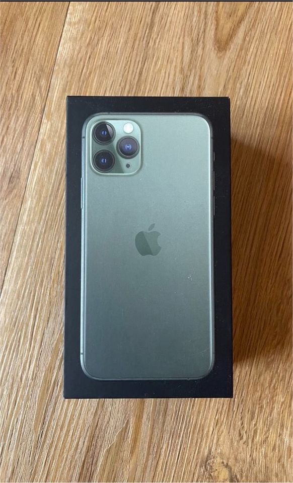 iPhone 11 Pro 64GB Nachtgrün in Langenau