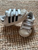 Adidas Superstars 21 Bayern - Laufen Vorschau