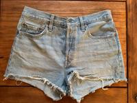 Levis 501 Jeansshorts, 28 Nordrhein-Westfalen - Hagen Vorschau